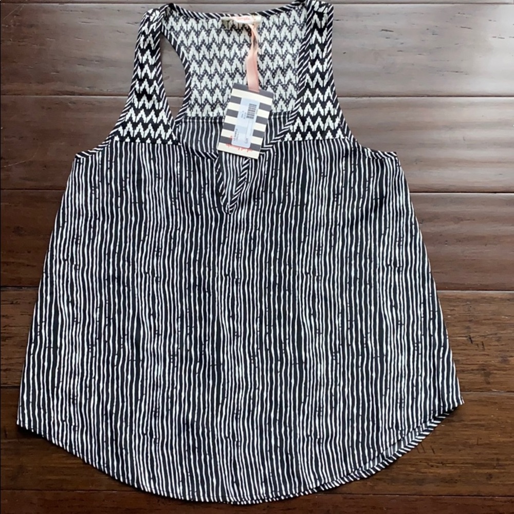 Le Sample black and white razor back tank